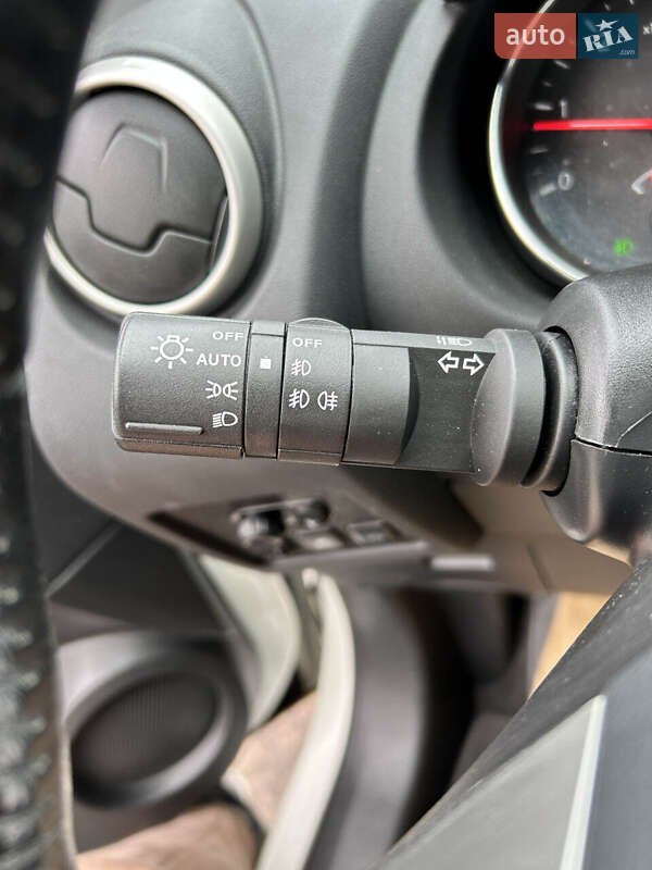 Внедорожник / Кроссовер Nissan Qashqai 2012 в Сумах