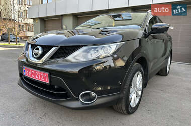 Внедорожник / Кроссовер Nissan Qashqai 2015 в Ровно