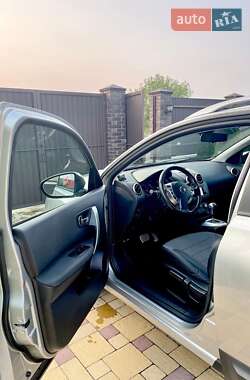 Внедорожник / Кроссовер Nissan Qashqai 2012 в 