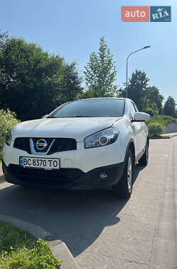 Позашляховик / Кросовер Nissan Qashqai 2013 в Львові