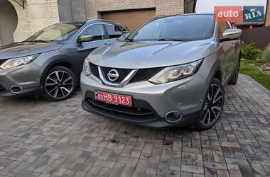 Внедорожник / Кроссовер Nissan Qashqai 2015 в 