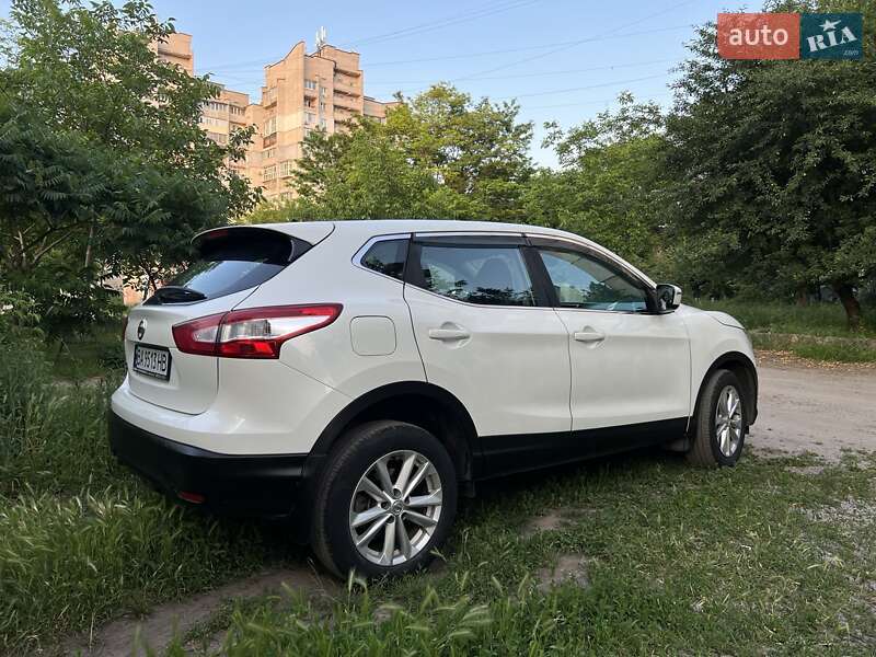 Внедорожник / Кроссовер Nissan Qashqai 2015 в Кропивницком