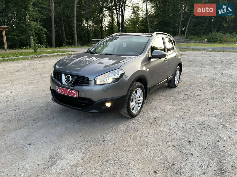 Внедорожник / Кроссовер Nissan Qashqai 2013 в 