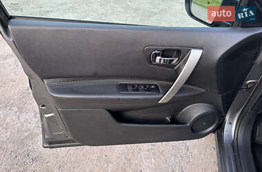 Внедорожник / Кроссовер Nissan Qashqai 2013 в 