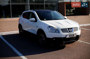 Внедорожник / Кроссовер Nissan Qashqai 2009 в 