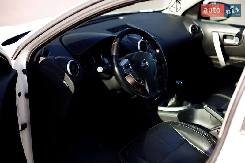 Позашляховик / Кросовер Nissan Qashqai 2009 в Полтаві