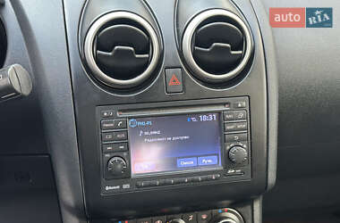 Внедорожник / Кроссовер Nissan Qashqai 2011 в 