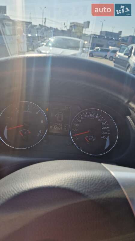 Внедорожник / Кроссовер Nissan Qashqai 2013 в Черновцах