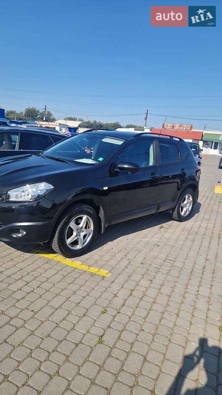 Внедорожник / Кроссовер Nissan Qashqai 2013 в Черновцах