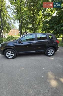 Внедорожник / Кроссовер Nissan Qashqai 2008 в 
