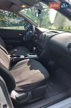 Внедорожник / Кроссовер Nissan Qashqai 2012 в 