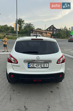 Внедорожник / Кроссовер Nissan Qashqai 2013 в Черновцах