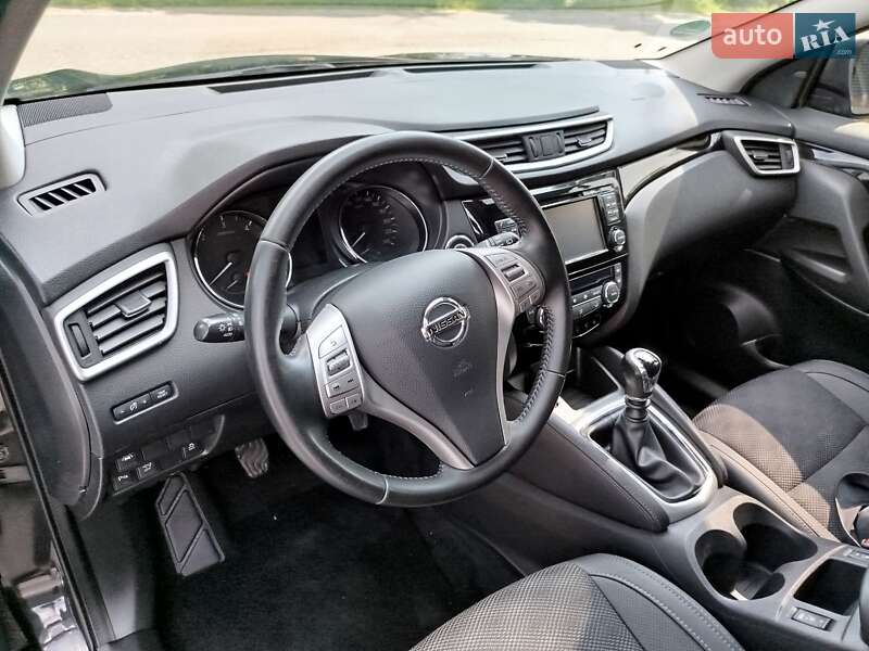 Внедорожник / Кроссовер Nissan Qashqai 2016 в Красилове