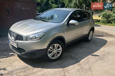Внедорожник / Кроссовер Nissan Qashqai 2011 в 