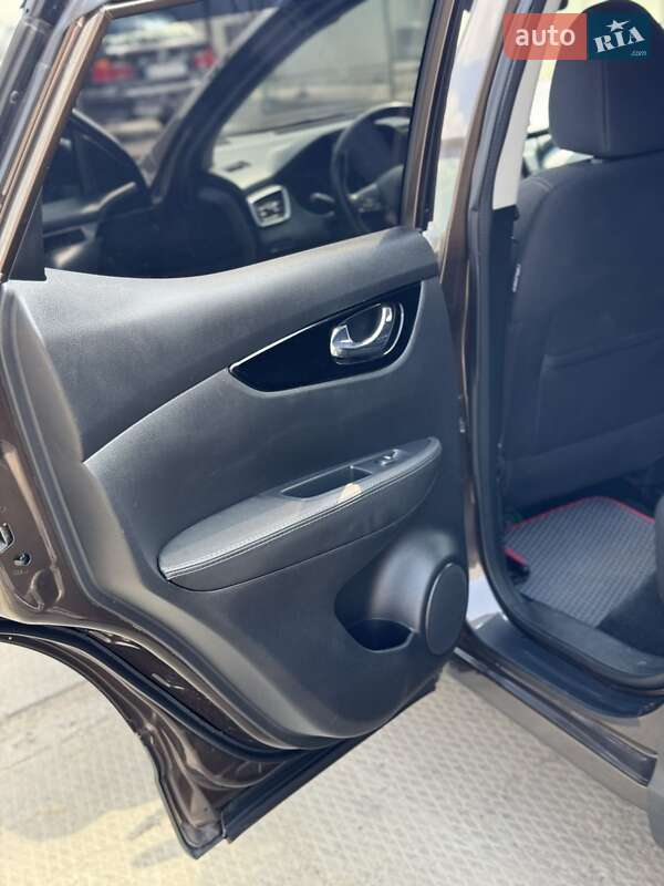 Внедорожник / Кроссовер Nissan Qashqai 2018 в Александрие