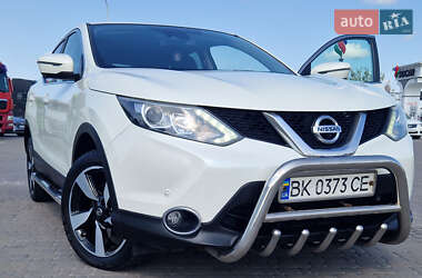 Позашляховик / Кросовер Nissan Qashqai 2015 в Рівному