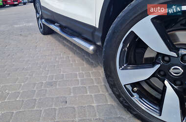 Внедорожник / Кроссовер Nissan Qashqai 2015 в 