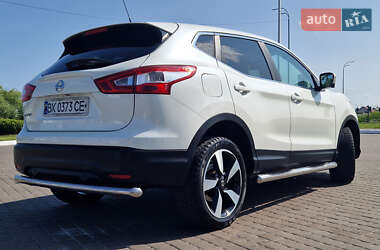 Внедорожник / Кроссовер Nissan Qashqai 2015 в 