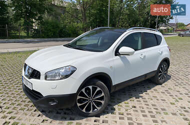Внедорожник / Кроссовер Nissan Qashqai 2012 в 