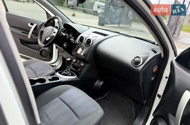 Внедорожник / Кроссовер Nissan Qashqai 2011 в 
