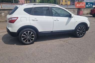 Внедорожник / Кроссовер Nissan Qashqai 2012 в 