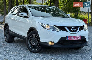 Внедорожник / Кроссовер Nissan Qashqai 2015 в 