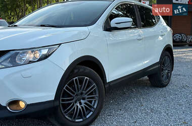 Внедорожник / Кроссовер Nissan Qashqai 2015 в 