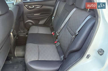 Внедорожник / Кроссовер Nissan Qashqai 2015 в 