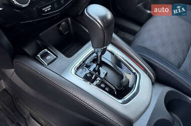 Внедорожник / Кроссовер Nissan Qashqai 2015 в 