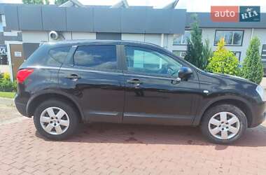 Внедорожник / Кроссовер Nissan Qashqai 2009 в 