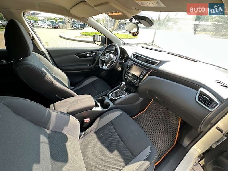 Внедорожник / Кроссовер Nissan Qashqai 2020 в Ивано-Франковске
