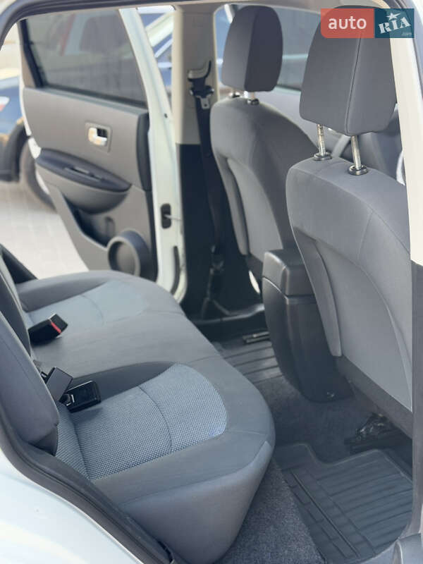 Внедорожник / Кроссовер Nissan Qashqai 2013 в Сарнах