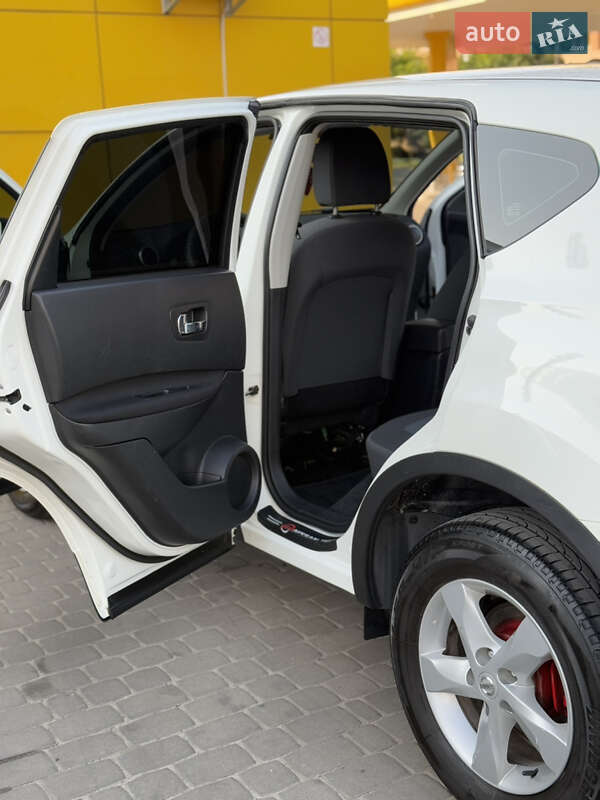 Внедорожник / Кроссовер Nissan Qashqai 2013 в Сарнах