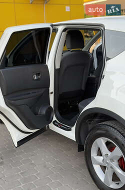 Внедорожник / Кроссовер Nissan Qashqai 2013 в 