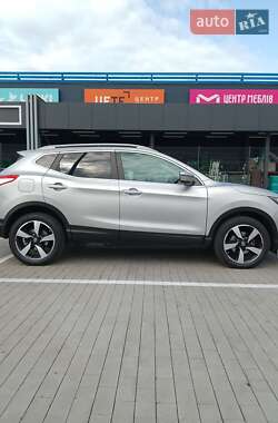 Внедорожник / Кроссовер Nissan Qashqai 2015 в Первомайске