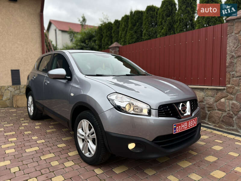 Внедорожник / Кроссовер Nissan Qashqai 2010 в 
