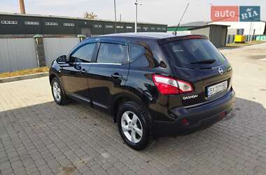 Внедорожник / Кроссовер Nissan Qashqai 2010 в Хмельницком