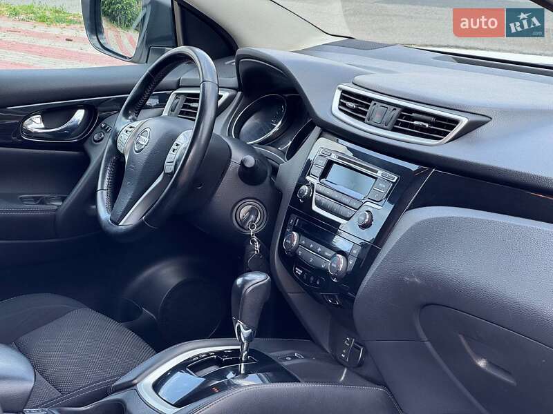Позашляховик / Кросовер Nissan Qashqai 2017 в Запоріжжі