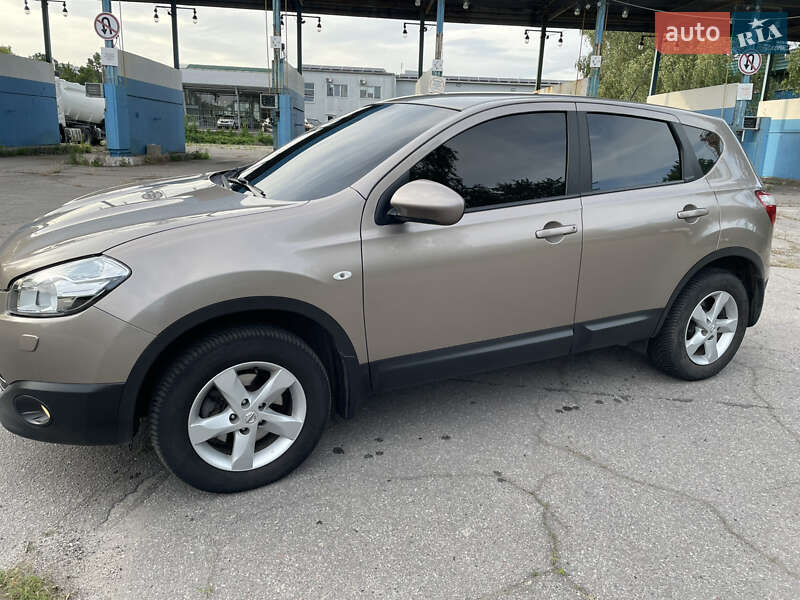 Позашляховик / Кросовер Nissan Qashqai 2012 в Полтаві