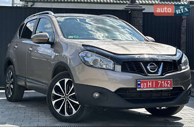 Внедорожник / Кроссовер Nissan Qashqai 2012 в 
