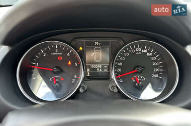 Внедорожник / Кроссовер Nissan Qashqai 2012 в 