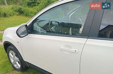 Внедорожник / Кроссовер Nissan Qashqai 2010 в 