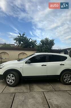 Внедорожник / Кроссовер Nissan Qashqai 2012 в Берегово
