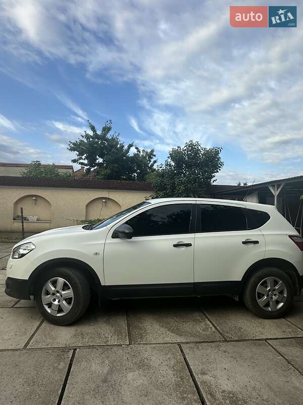 Внедорожник / Кроссовер Nissan Qashqai 2012 в Берегово