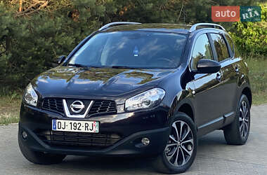 Внедорожник / Кроссовер Nissan Qashqai 2012 в 