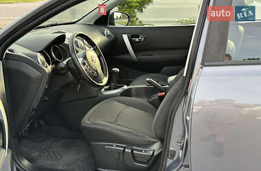 Позашляховик / Кросовер Nissan Qashqai 2009 в 