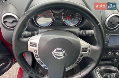Позашляховик / Кросовер Nissan Qashqai 2010 в 