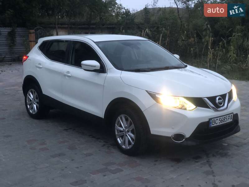 Внедорожник / Кроссовер Nissan Qashqai 2014 в Городке
