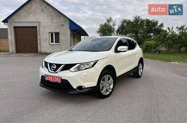 Позашляховик / Кросовер Nissan Qashqai 2015 в Радивиліві