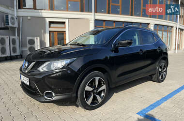 Внедорожник / Кроссовер Nissan Qashqai 2015 в 
